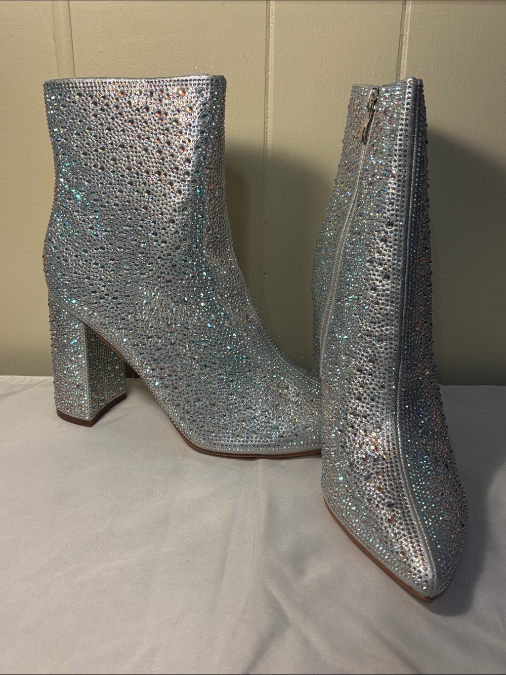 💎 NIB Lauren Lorraine "Jam" Rhinestone Ankle Boots - 9.5 💎